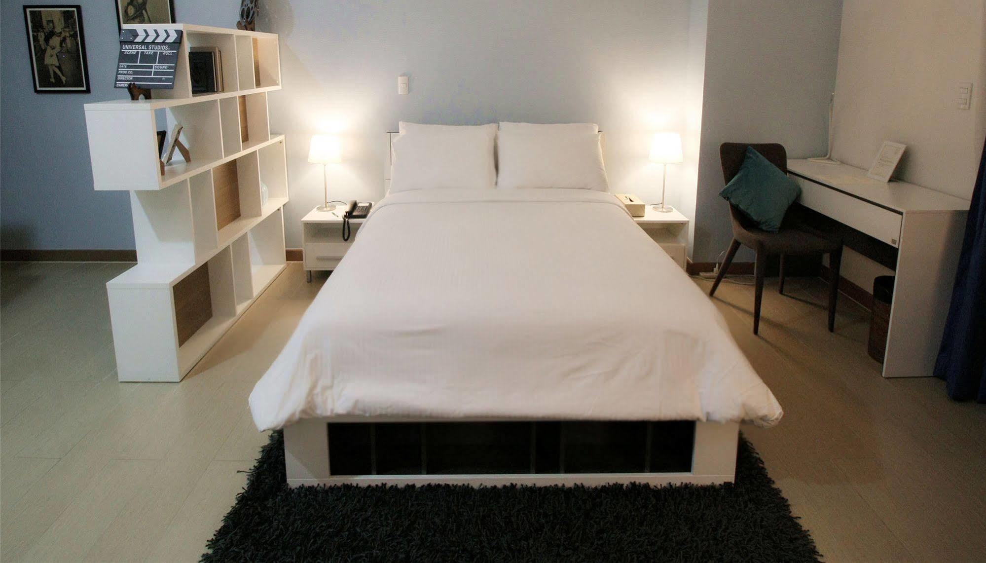 Maxstays - Max Style @ The Venice Residences Taguig Esterno foto